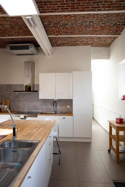 Kuchyň nebo kuchyňský kout v ubytování Enjoytoday vakantiewoning 45