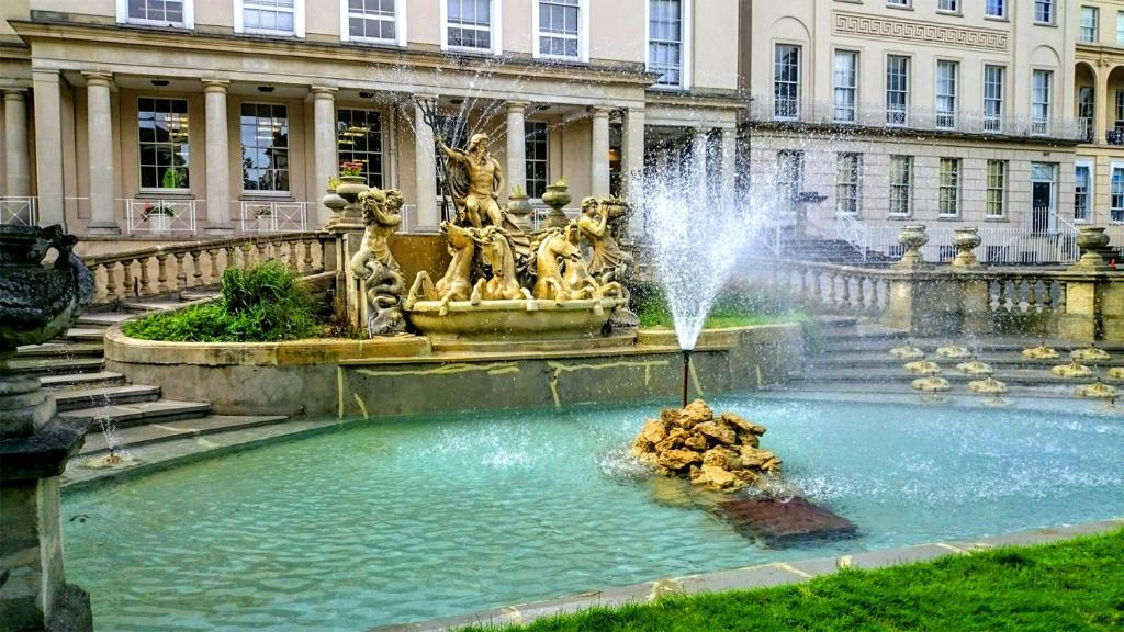 Regency Hall Smart Cheltenham Ensuite Rooms e