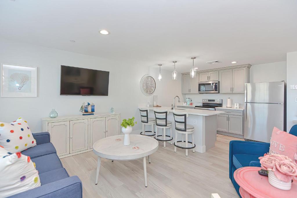 Harbourtown Suites on Plymouth Harbor - Deluxe Suite With Sea View