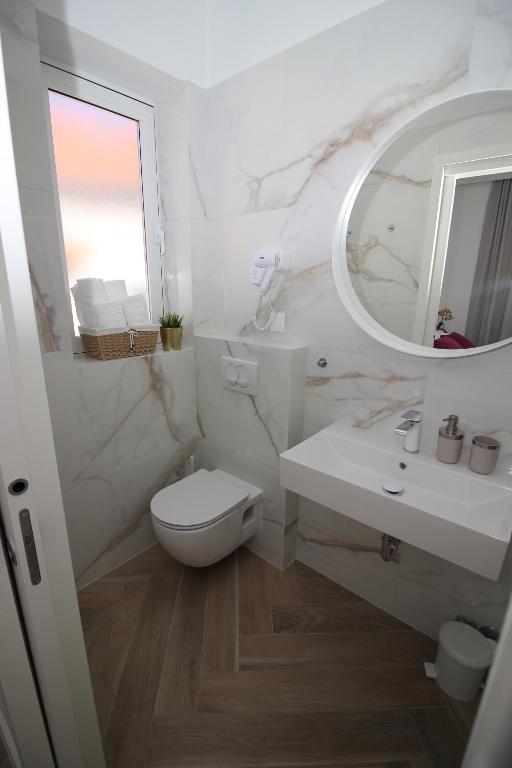 Kúpeľňa v ubytovaní Rooms D&L, FREE Parking on-site