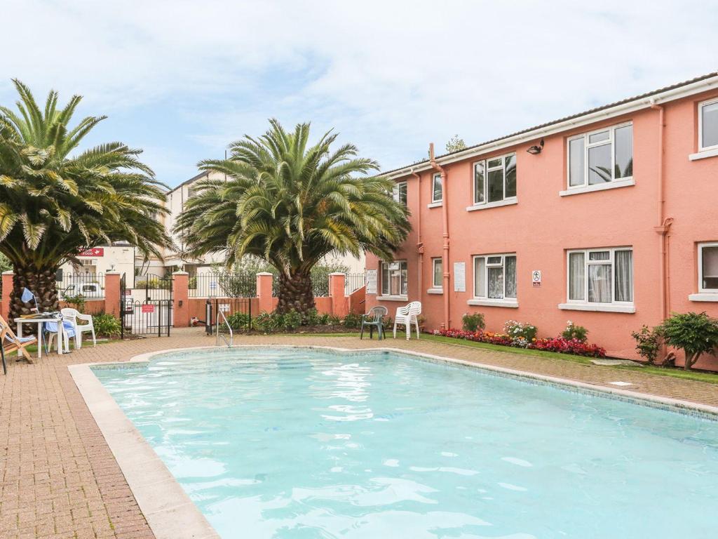 19 New Esplanade Court, Paignton Updated 2024 Prices