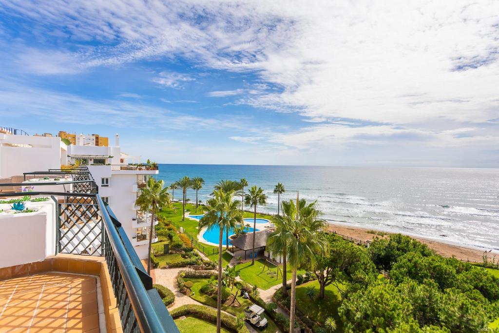 Mi Capricho Beachfront Penthouse, P12 5A, Sitio de Calahonda ...