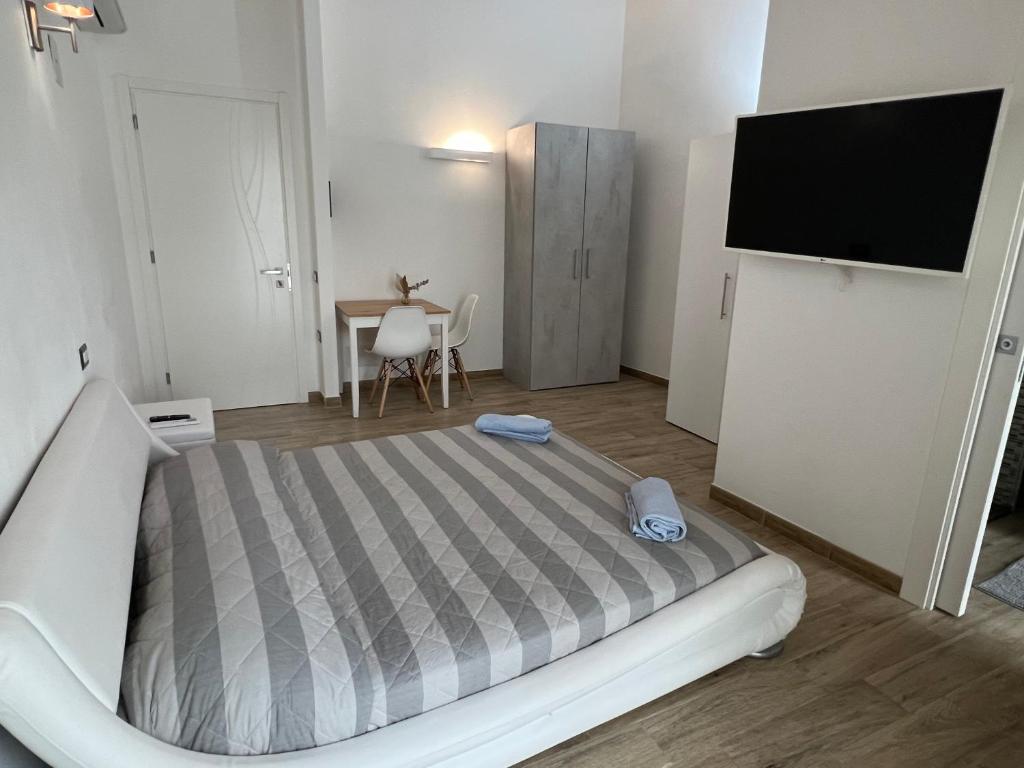 L’ANGELO BIANCO - 7