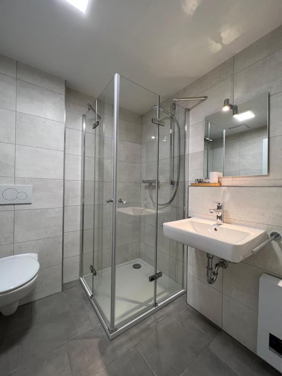 Koupelna v ubytování Hotel am Rathaus Adii