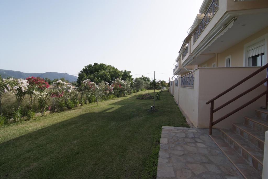 Nespecifikovaný výhled na hory nebo výhled na hory při pohledu z aparthotelu