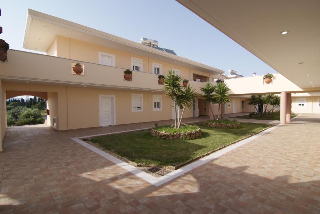 Budova, kde se aparthotel nachází