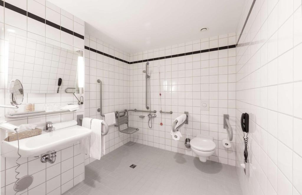 Koupelna v ubytování Radisson Blu Hotel Hannover