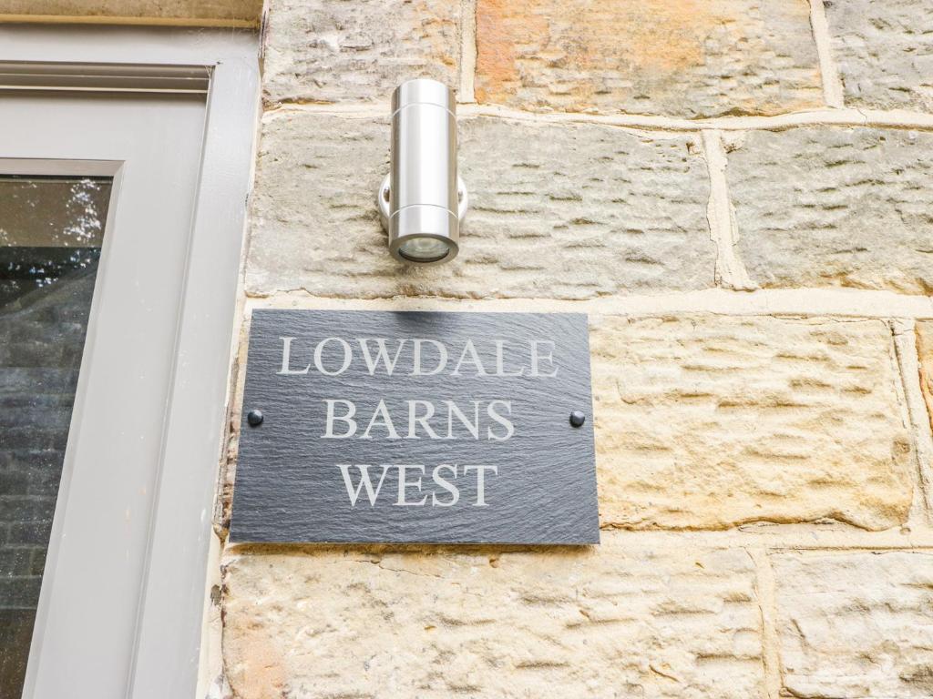 Lowdale Barns West