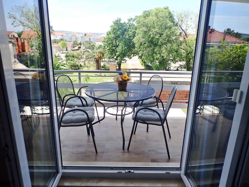 Balkón alebo terasa v ubytovaní Apartment in Starigrad-Paklenica 41710