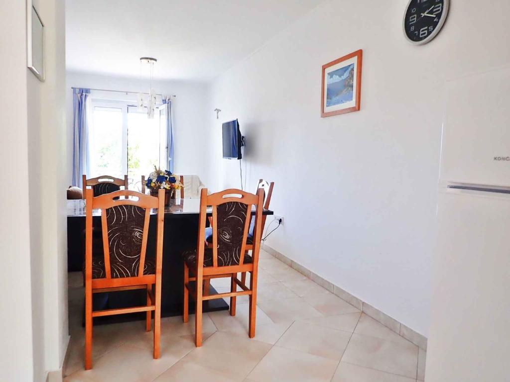 Televízia a/alebo spoločenská miestnosť v ubytovaní Apartment in Starigrad-Paklenica 41710