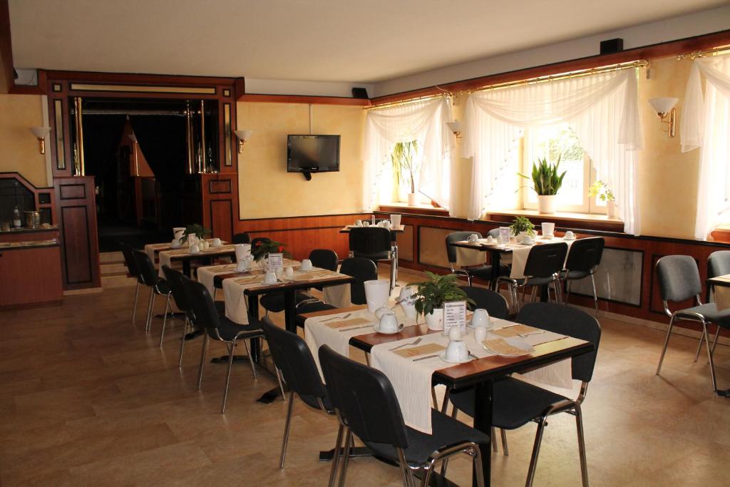 Restaurace v ubytování Hotel Anhalt