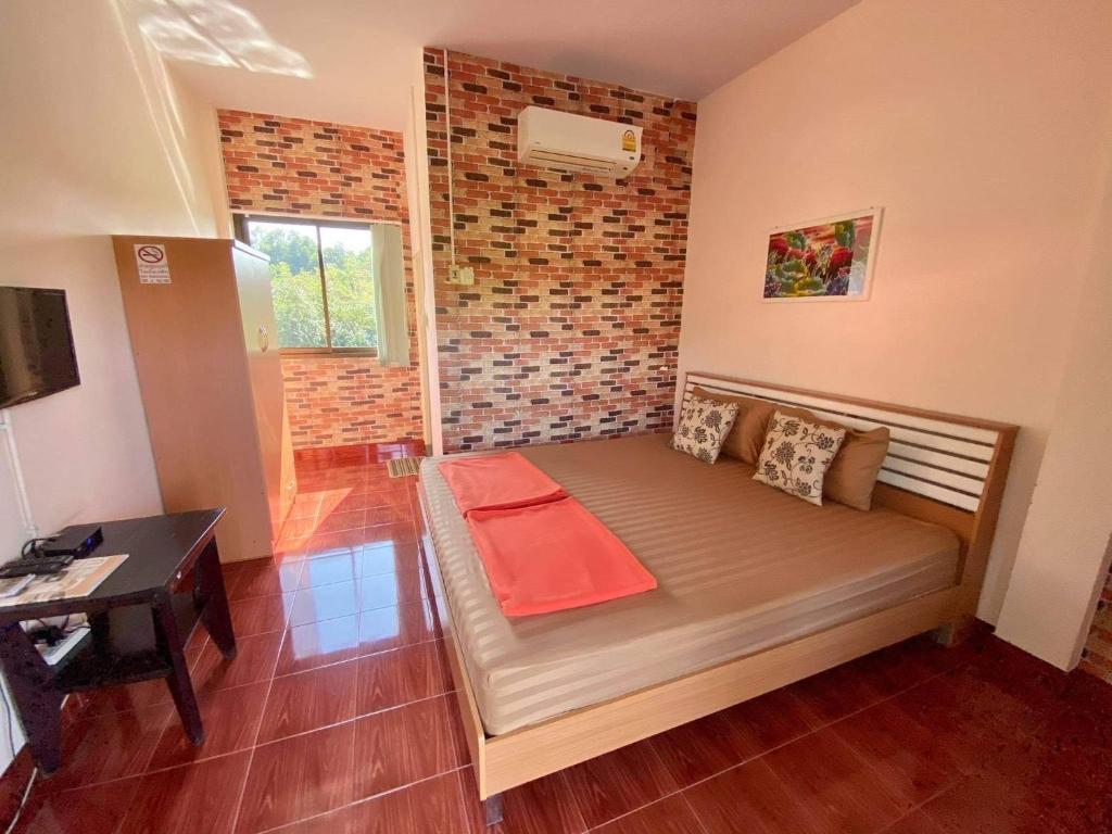Saeng Tai Amphawa - Standard Double Room