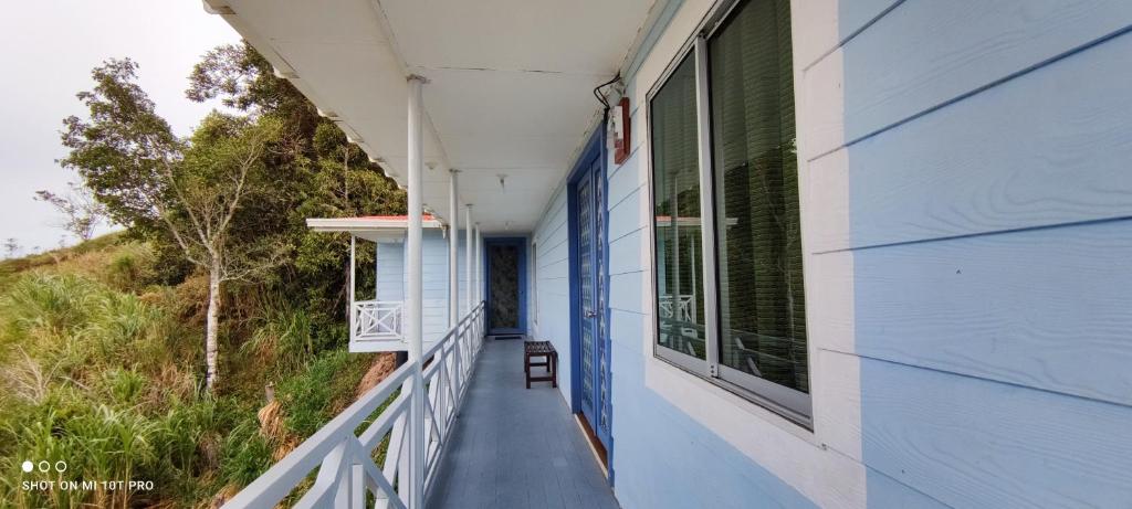Balkón nebo terasa v ubytování D' Limbai Cottage