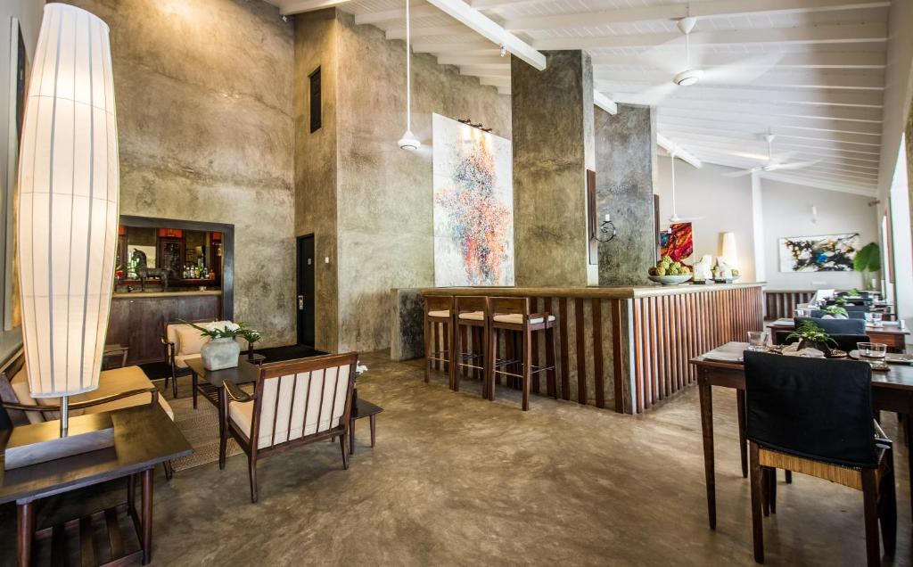 Restaurace v ubytování Nyne Hotels Lake Lodge, Colombo