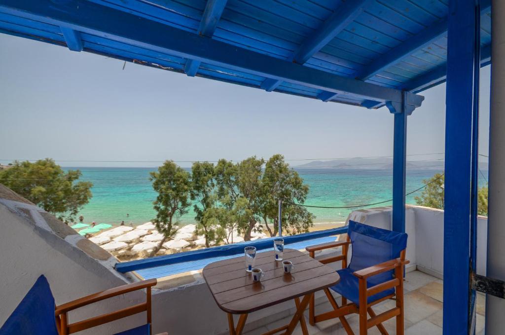 วิวสระว่ายน้ำที่ Naxos Golden Beach 2 หรือบริเวณใกล้เคียง