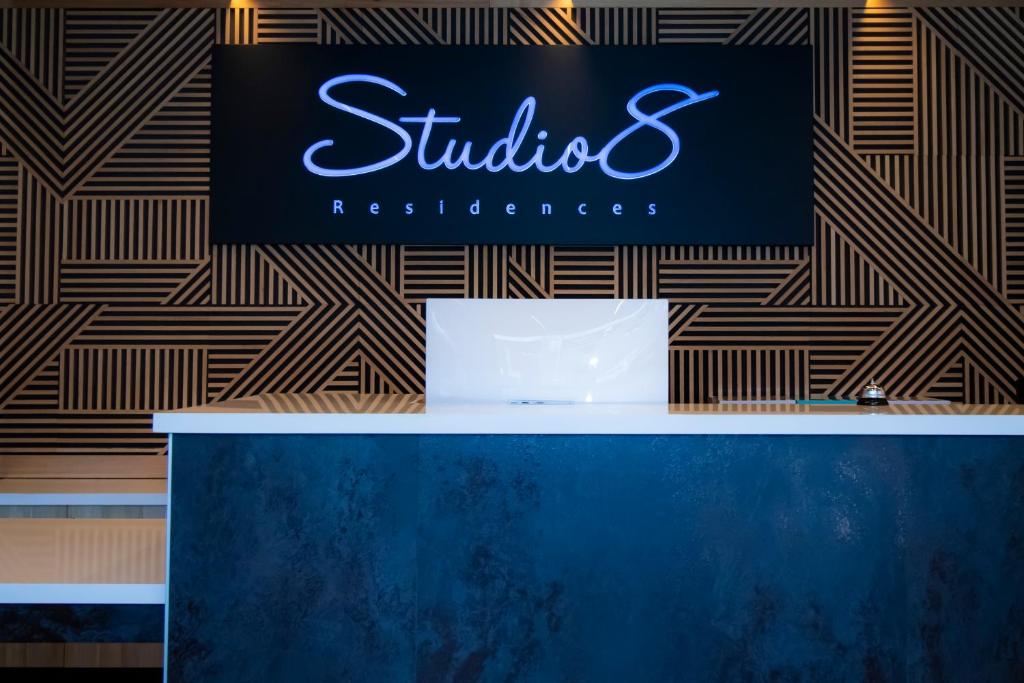 Certifikát, hodnocení, plakát nebo jiný dokument vystavený v ubytování Studio 8 Residences - Adults Only