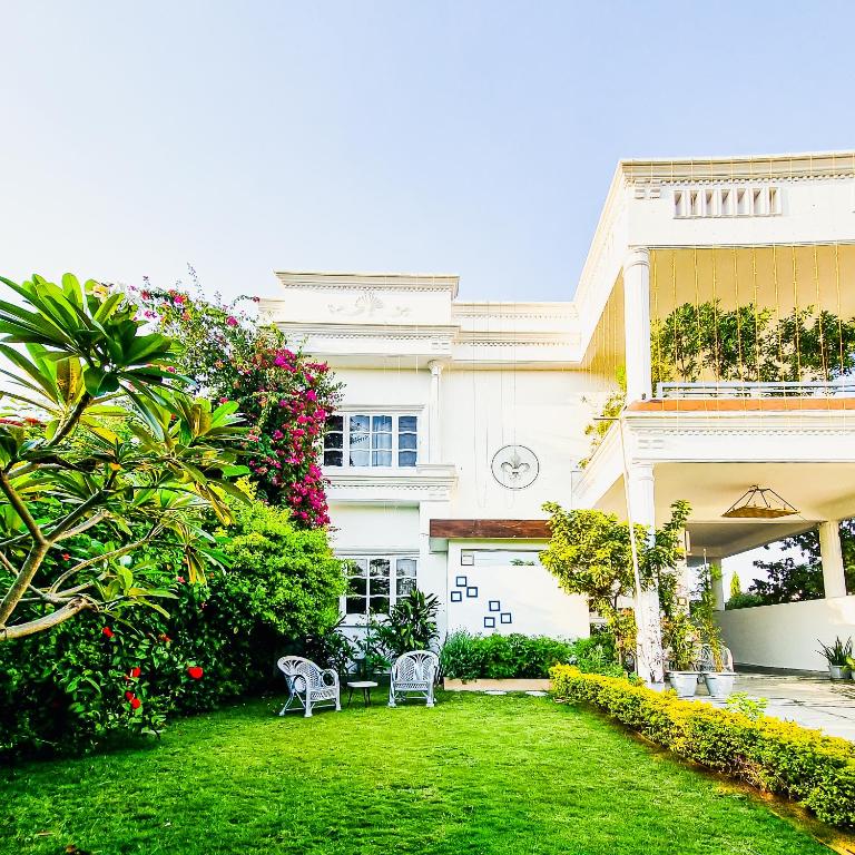 Hotels in Bhopal, Best Places to Stay in Bhopal