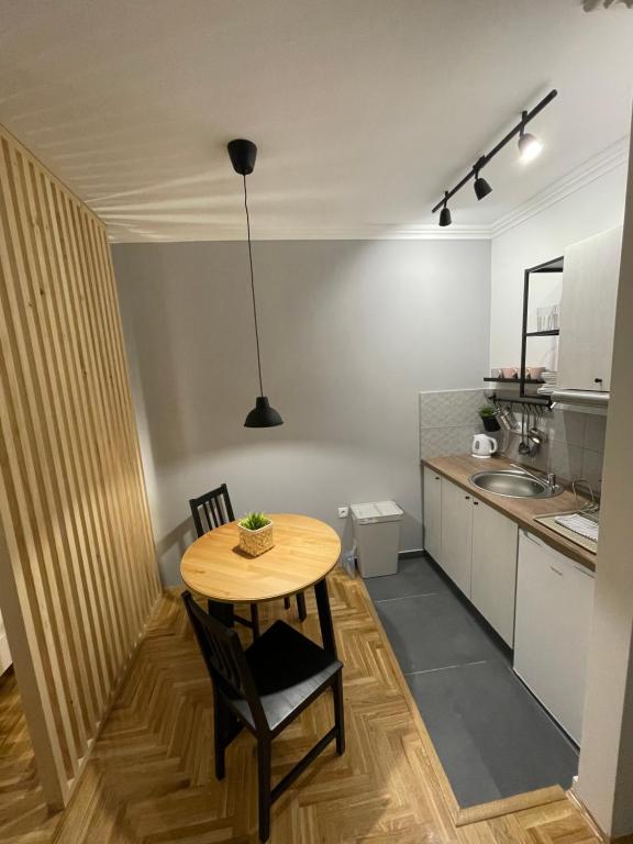 Kjøkken eller kjøkkenkrok på Apartmani Sombor