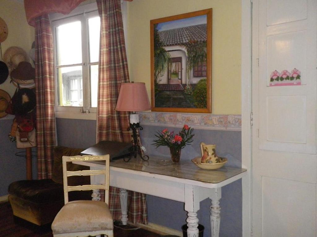 Φωτογραφία από το άλμπουμ του Hostal Renoir σε San Fernando
