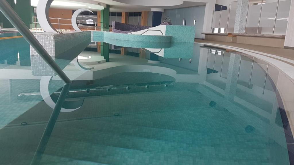 Bazén v ubytování Bouganville Hill Resort & Wellness Space nebo v jeho okolí