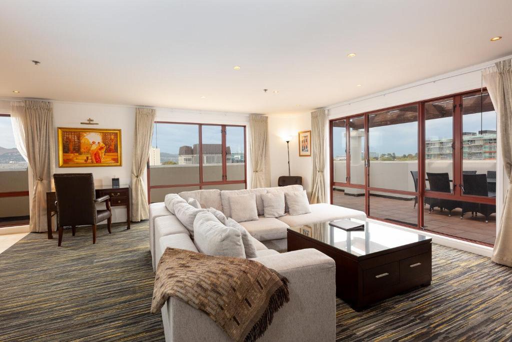 Posezení v ubytování Fino Hotel & Suites