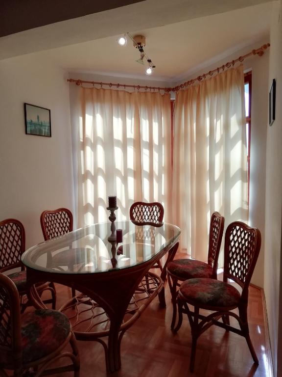 Villa Mediterrán - One-Bedroom Apartment
