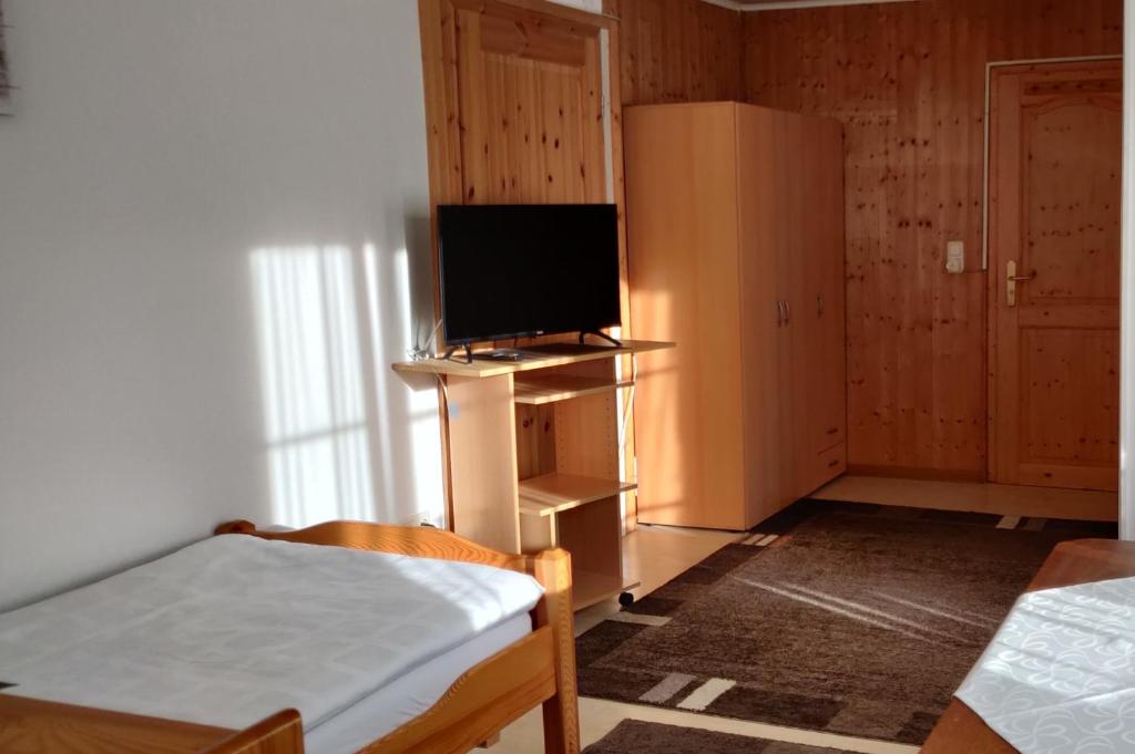 Pension Burger - Bed & Breakfast - Habitación Individual Con Baño Privado