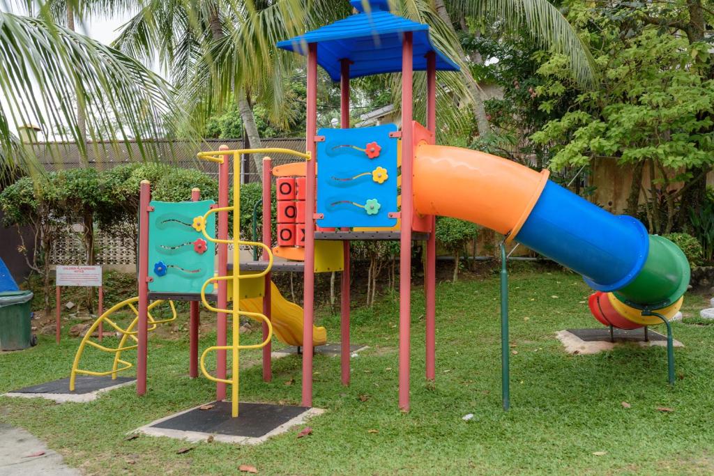 J Beach Suites At Rainbow Paradise - 