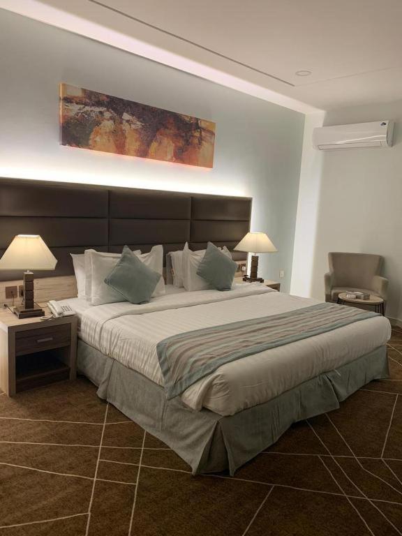 Postel nebo postele na pokoji v ubytování Fiori Hotels