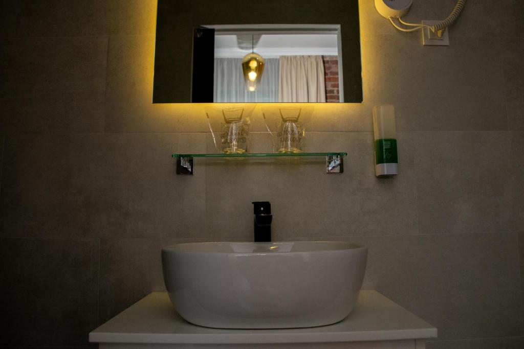 Hotel & Restoran Dvorac Gjalski - King Room With Spa Bath