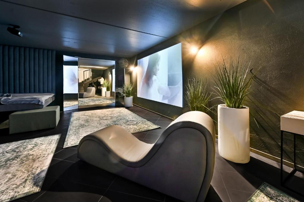 A seating area at Jacuzzi Cinema loft