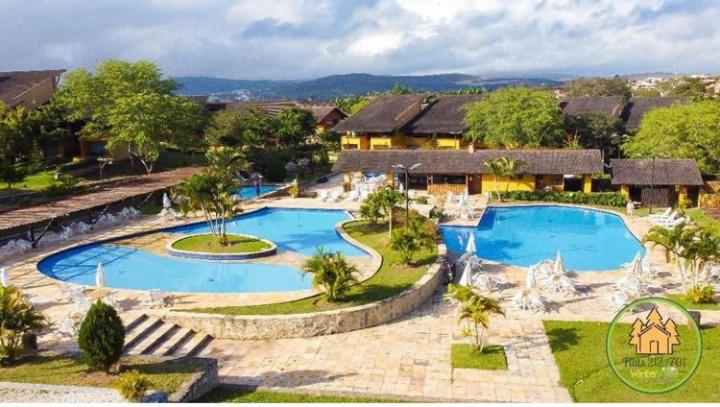 Swimmingpoolen hos eller tæt på PARAÍSO Winterville Resort Gravatá