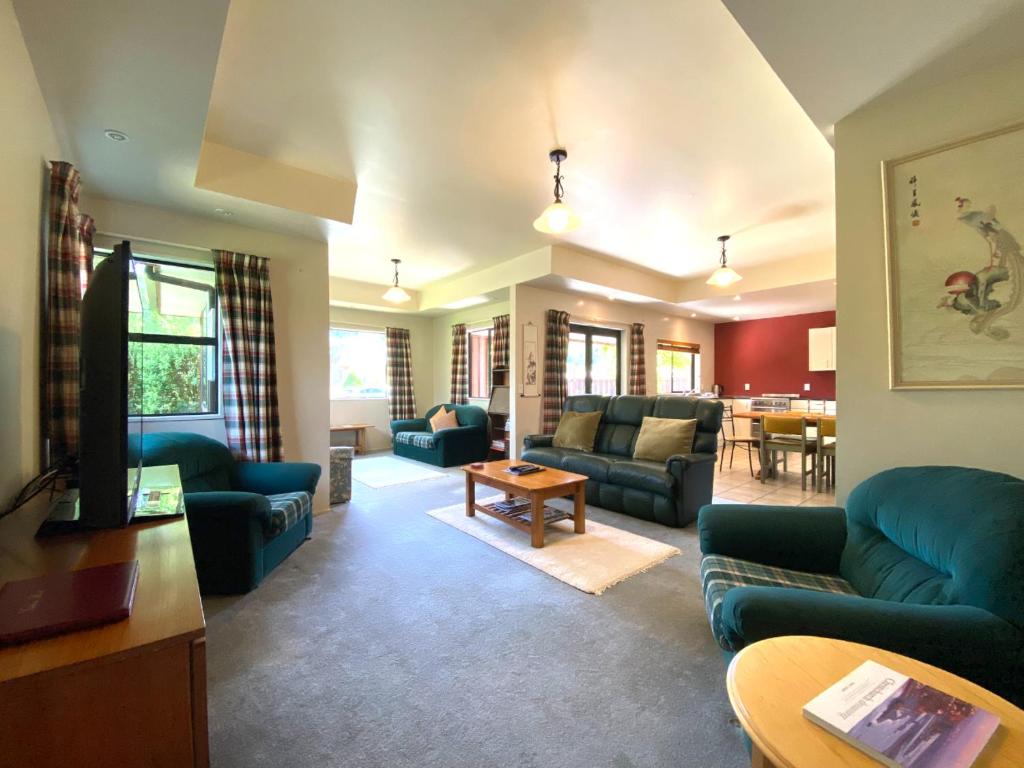 3 Mt Isobel Place - Resim 10