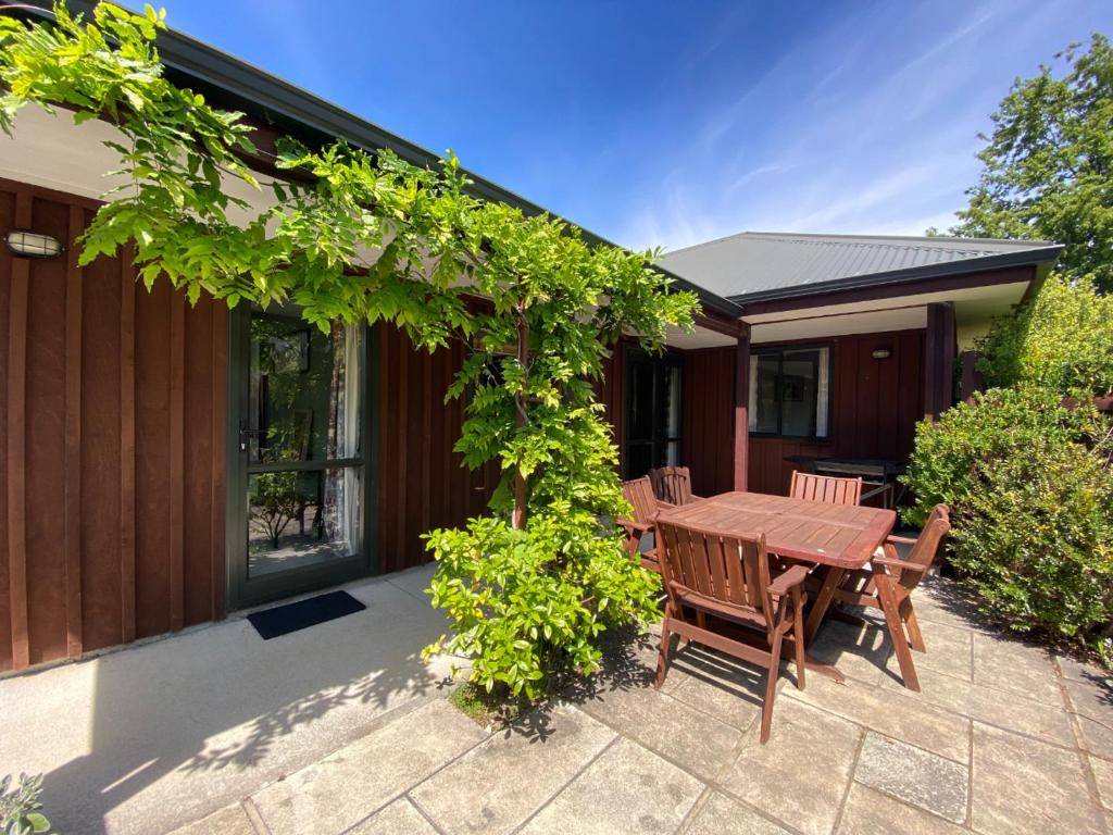 3 Mt Isobel Place - Resim 9