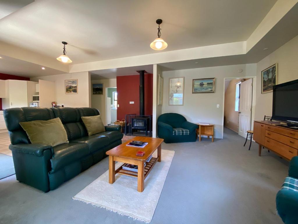 3 Mt Isobel Place - Resim 11