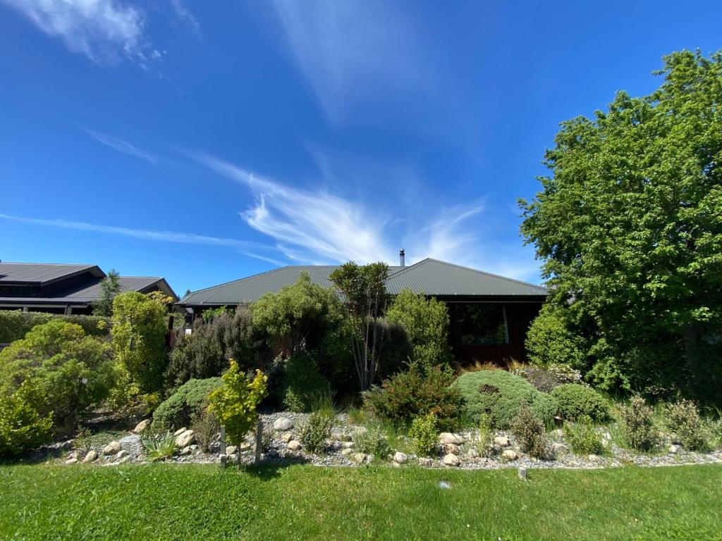 3 Mt Isobel Place - Resim 6