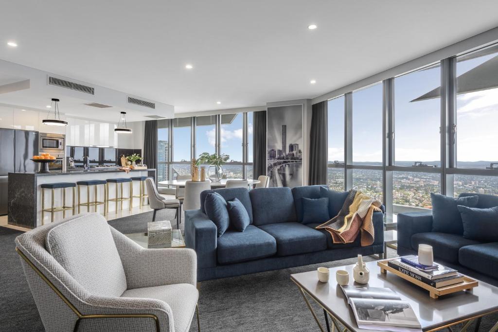 Meriton Suites Herschel Street, Brisbane photo