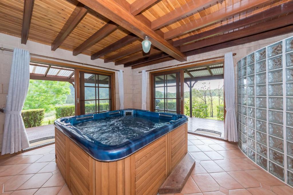 Clarendon Forest Retreat - One-Bedroom Villa