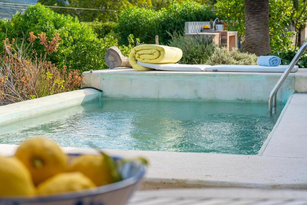 The swimming pool at or close to Son Alegre