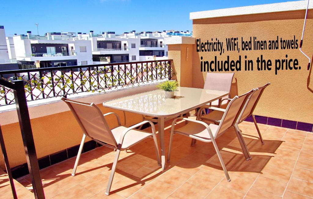 Balkón nebo terasa v ubytování Apartment with large roof solarium