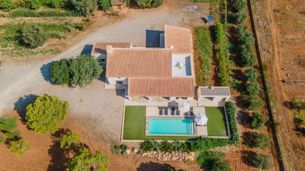 Bazén v ubytování Finca CAN LLORENC by Mallorca Villa Selection nebo v jeho okolí
