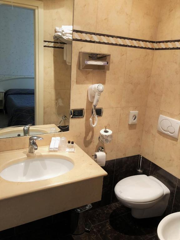 Koupelna v ubytování Hotel La Noce