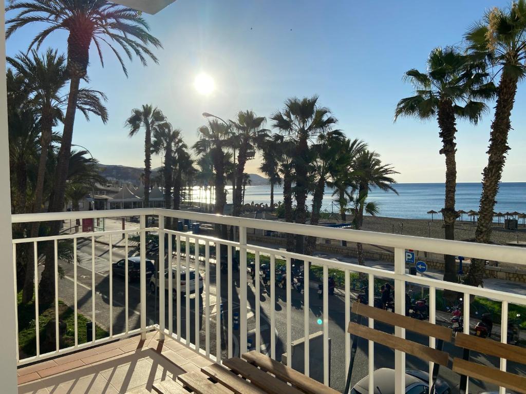 Malagueta Beach Front Mediterranean Apartment (ES Málaga ...