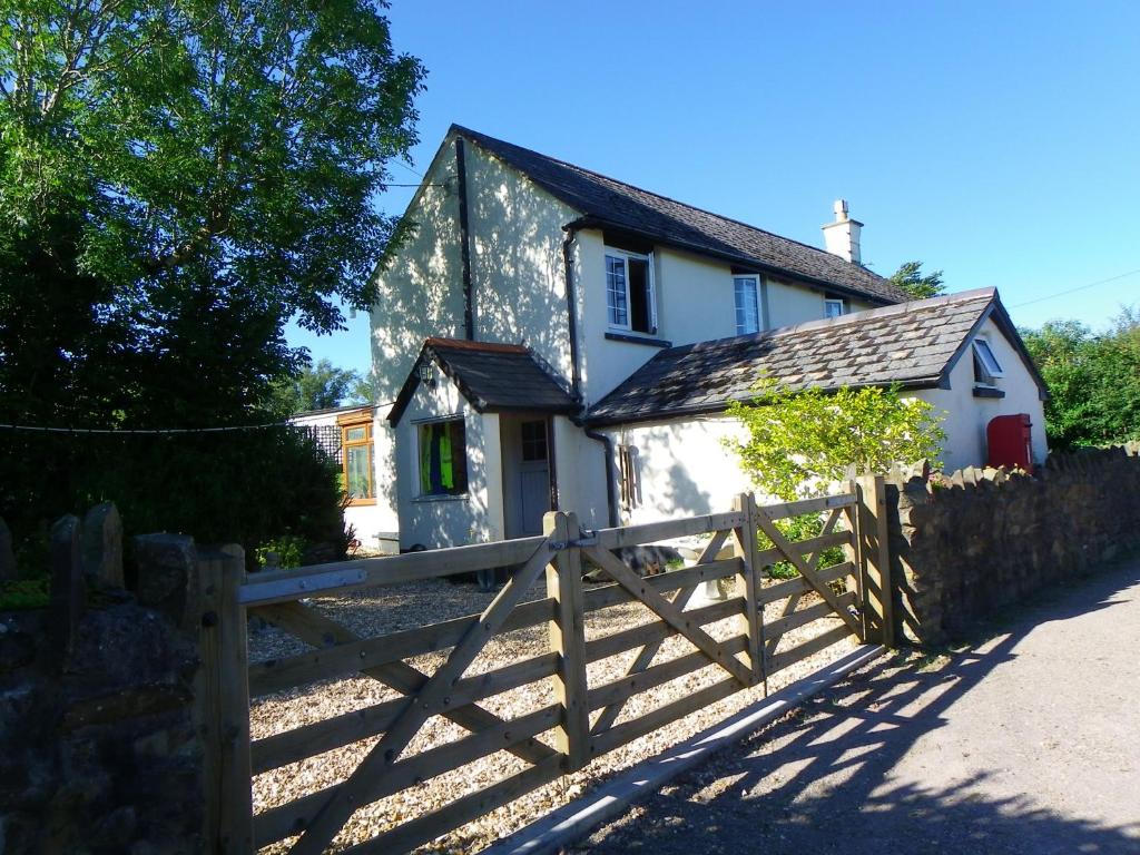 Headgate Farm Bed and Breakfast in Twitchen, Devon, England