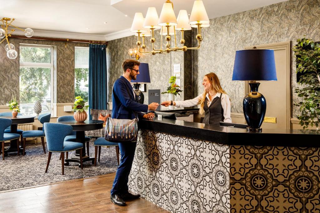 Queens Hotel & Spa Bournemouth - Resim 8