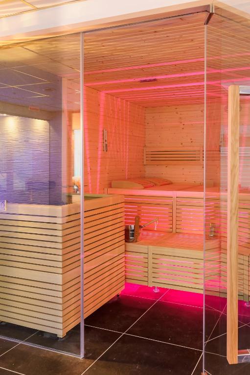 Koupelna v ubytování Alpenlove - Adult SPA Hotel