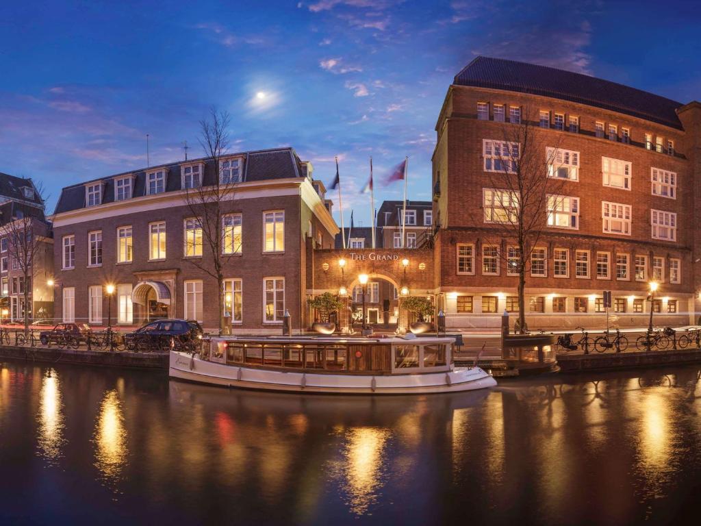 Sofitel Legend The Grand Amsterdam - Superior Room Mit 1 Queensize -Bett - Kanalansicht