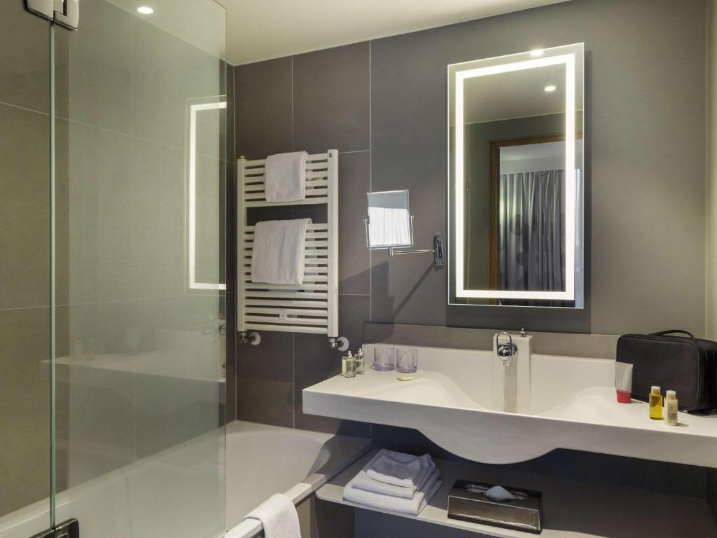 Koupelna v ubytování Novotel Genève Centre