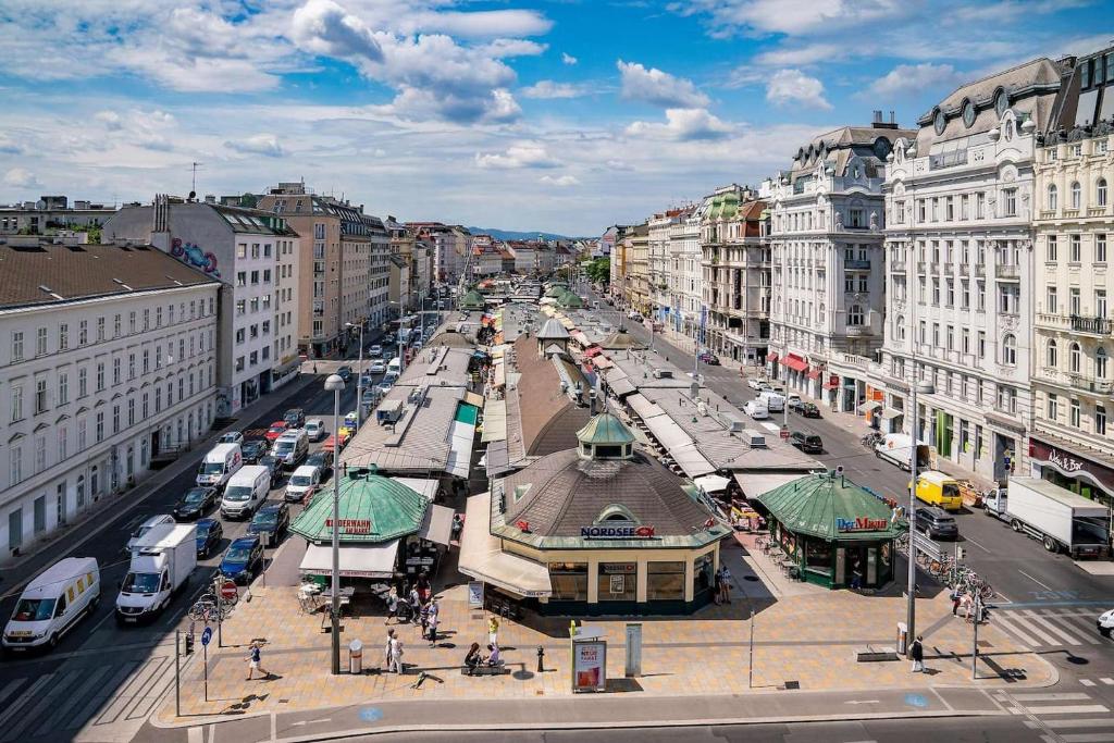 A general view of Bécs or a view of the city taken from Az apartmant