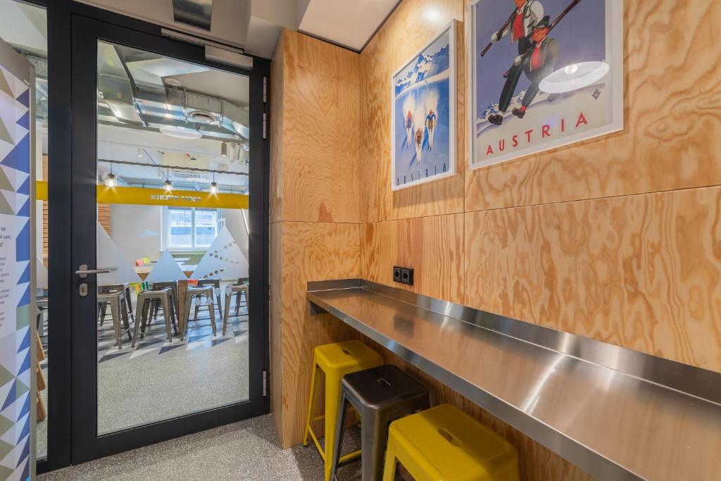 MEININGER Hotel Innsbruck Zentrum - Resim 44